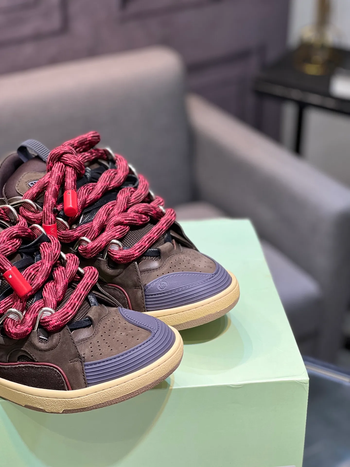 Men's men's shoes💰780 [LANVIN] Latest lace-up fashionable casual sneakers for couples High-quality CLAY couple series‼ ️ The latest trendy products of the season 🌈Many bloggers have planted grass and purchased the original open-mold customization. The upper and outsole are sewn with mark threads without edge sealing. Multiple material splicing combination design. Very versatile for fashionable and casual wear. Comfortable on the feet. Recommended for self-retention (upper cowhide + cow suede + breathable mesh) inner foot pad cowhide exclusive original open-mold clear logo rubber outsole ⚠️36-44 yards (45 custom-made)